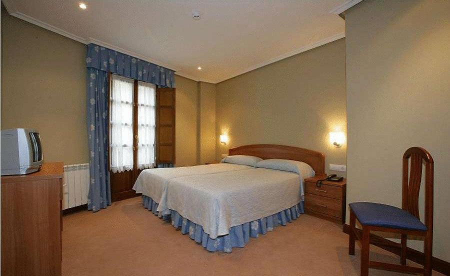 Gran Hotel Rural Cela Бельмонте-де-Миранда Экстерьер фото