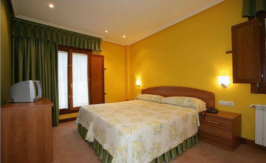 Gran Hotel Rural Cela Бельмонте-де-Миранда Экстерьер фото
